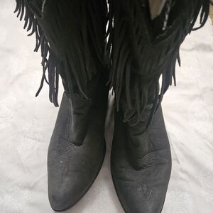 Elegant Black Fringe Boots